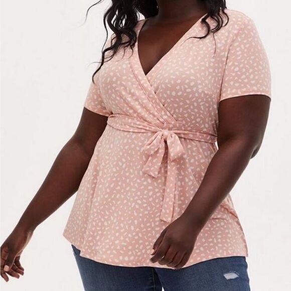 NWT Torrid Crepe Wrap Peplum Blouse - Picture 1 of 8